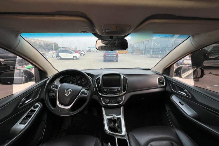 Used Baojun 560 2015 1.8L Manual Luxury Model