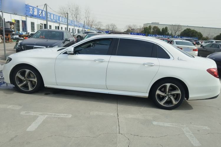 Used Mercedes-Benz E-Class 2017 E 300 L Sporty and Stylish Model
