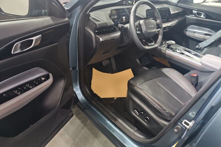 Used Oshan Z6 2023 Blue Whale 1.5T DCT Smart-Led City Edition
