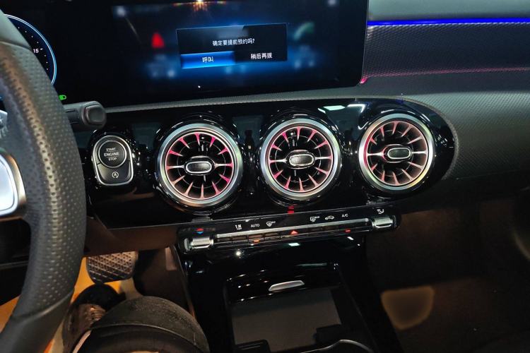 Used Mercedes-Benz A-Class 2022 Second Facelift A 200 L Sport Sedan Fashion Version
