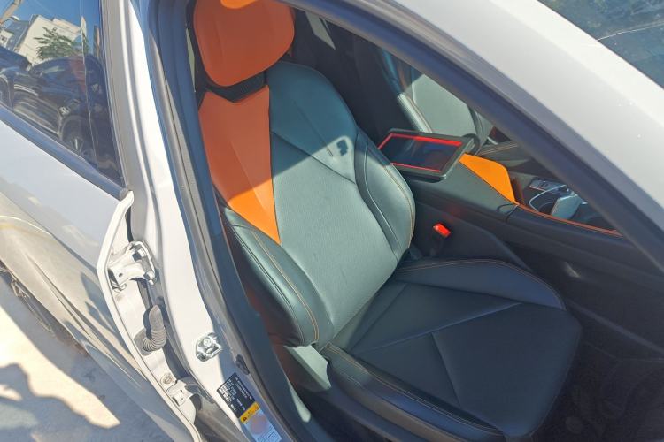 Used Changan UNI-V 2022 1.5T Prestige Version
