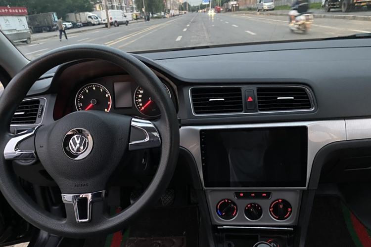 Used Volkswagen Gran Lavida 2013 1.6L Manual Comfort Model
