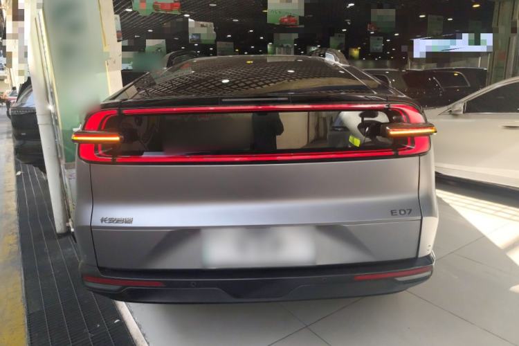 Used  E07 2025 All-Electric 4x4 90kWh Ultra High-Performance Edition