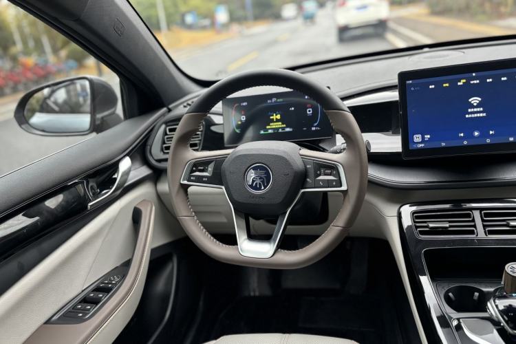 Used BYD Qin PLUS 2023 Champion Edition DM-i 55KM Leading Model