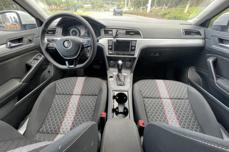 Used Volkswagen Lamando 2019 230TSI DSG Fashion Edition China VI