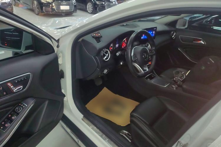 Used Mercedes-Benz GLA 2019 GLA 200 Fashion Model
