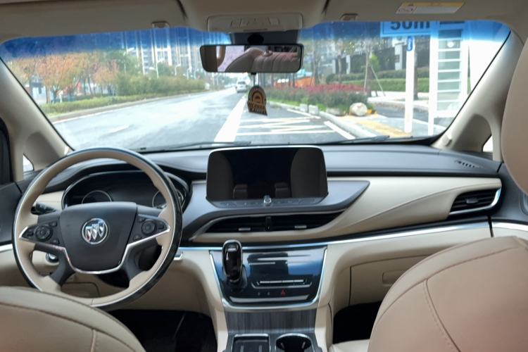 Used Buick GL8 2022 Land Business Class 652T Smart Deluxe Model
