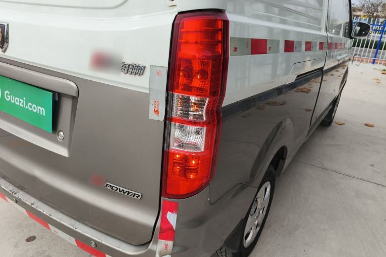 Used Jinbei New Hiace X30L 2019 1.5L Van Wealth Edition China VI SWC15M
