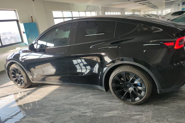 Used Tesla Model Y 2022 Rear-Wheel-Drive Version
