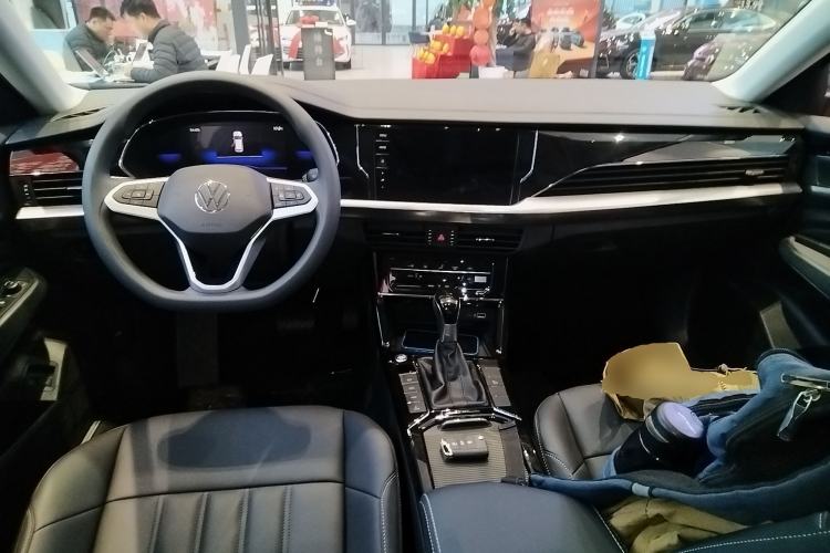 Used Volkswagen Passat New Energy 2025 430 PHEV Hybrid Business Edition