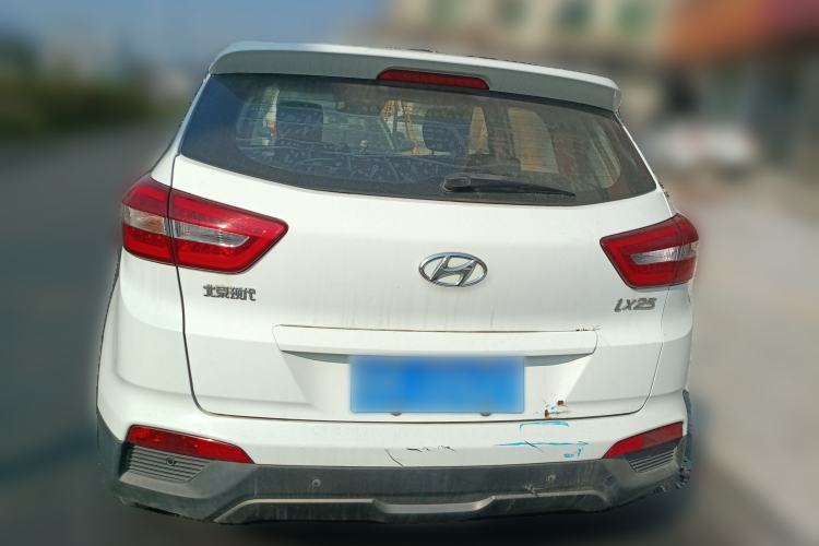 Used Hyundai ix25 2015 1.6L Automatic Two-Wheel-Drive Deluxe DLX Model