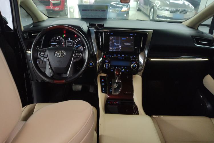 Used Toyota Alphard 2018 3.5L Luxury Edition
