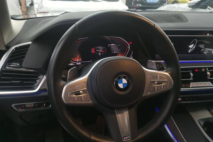 Used BMW X5 2022 Restyled xDrive 30Li Luxury Version M Sport Package
