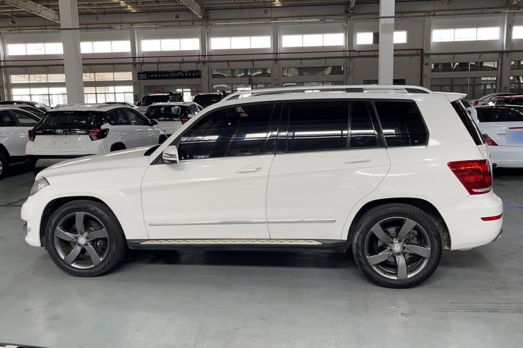 Used Mercedes-Benz GLK-Class 2013 GLK 300 4MATIC Dynamic Sunroof Model
