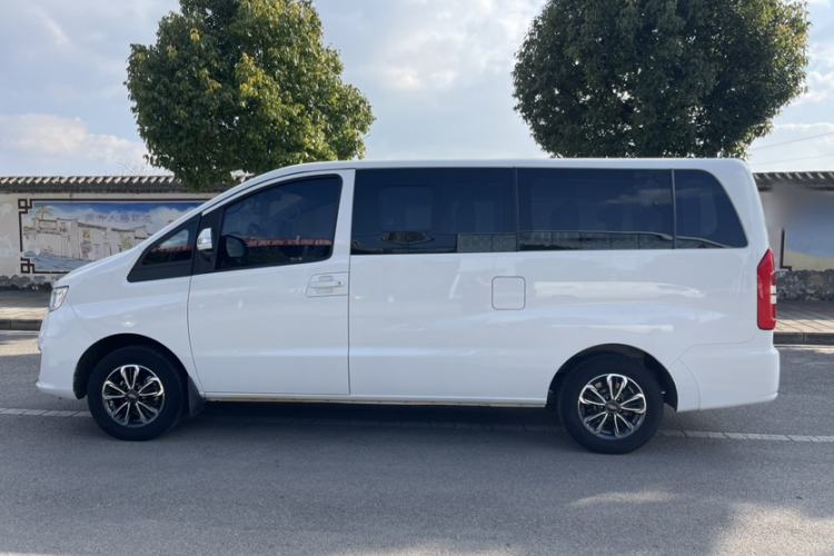 Used  M3 2019 PLUS IKEA Edition 1.8L Luxury 9-Seater