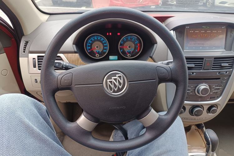 Used Buick Excelle 2015 1.5L Automatic Classic Model
