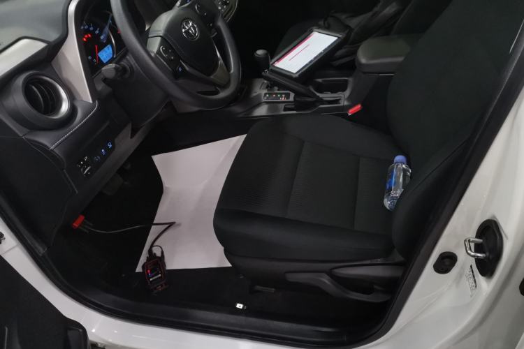 Used Toyota RAV4 2019 2.0L CVT Two-Wheel Drive Comfort Edition China VI Standard
