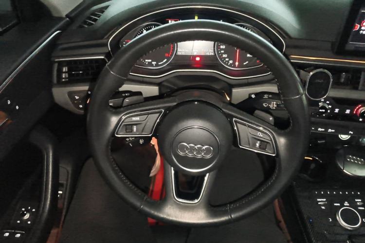 Used Audi A4L 2019 40 TFSI Ambition China VI