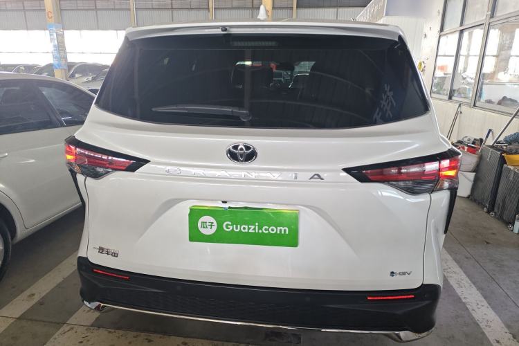 Used Toyota Granvia 2024 2.5L Hybrid Comfort Edition
