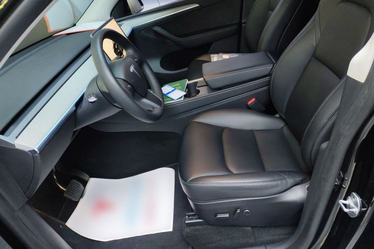 Used Tesla Model Y 2023 Rear-Wheel-Drive Version
