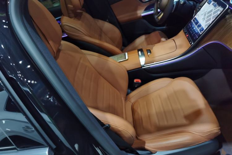 Used Mercedes-Benz GLC 2024 Refreshed GLC 300 L 4MATIC Dynamic Version 5 Seats
