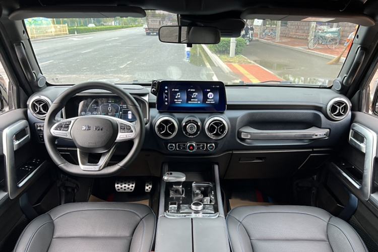 Used Beijing Auto BJ40 2023 2.0D Automatic Four-Wheel Drive Blade Hero Edition Adventurer Type