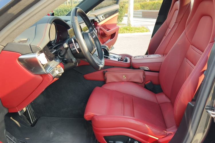 Used Porsche Panamera 2023-Year Restyled Panamera 4 E-Hybrid Platinum Edition 2.9T
