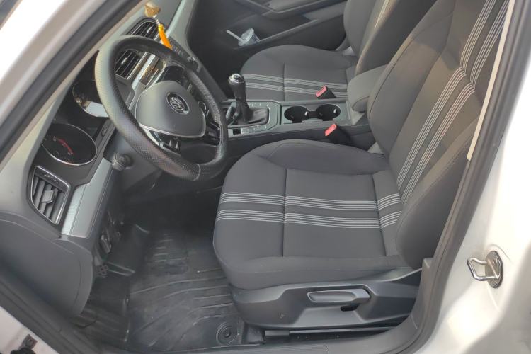 Used Volkswagen Lamando 2017 230TSI Manual Trend Edition
