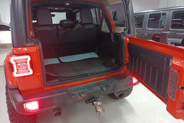 Used  Wrangler 2018 2.0T Sahara Four-Door Edition
