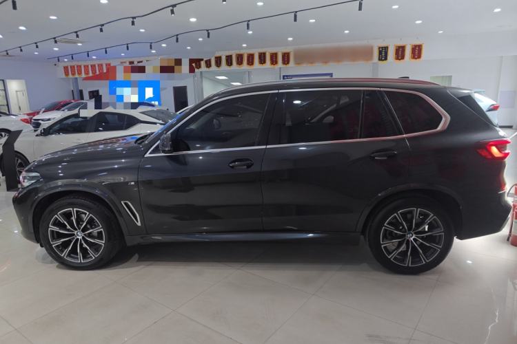 Used BMW X5 2022 Restyled xDrive 30Li M Sport Package
