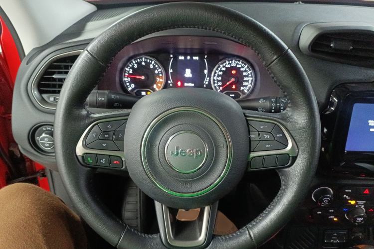 Used  Renegade 2021 220T Automatic Elite Edition