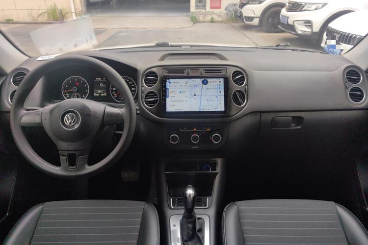 Used Volkswagen Tiguan 2017 300TSI Automatic Two-Wheel Drive Silk Road Luxury Edition
