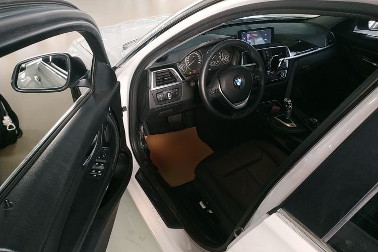 Used BMW 3 Series 2017 318Li Fashion Model
