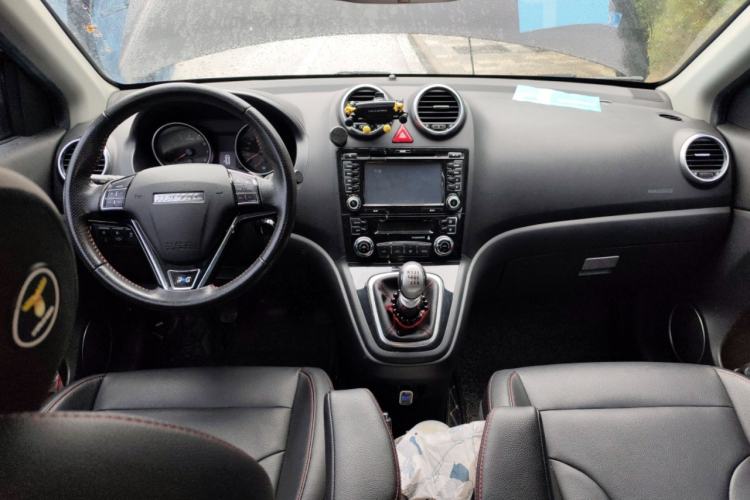 Used Haval H6 2016 Upgraded Model 1.5T Manual Two-Wheel Drive Elite Version