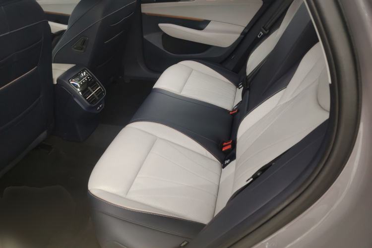 Used Volkswagen Passat 2025 Pro 380TSI Starry Dragon Luxury Edition
