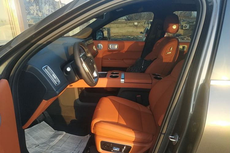 Used Li Auto L8 2023 Pro Model
