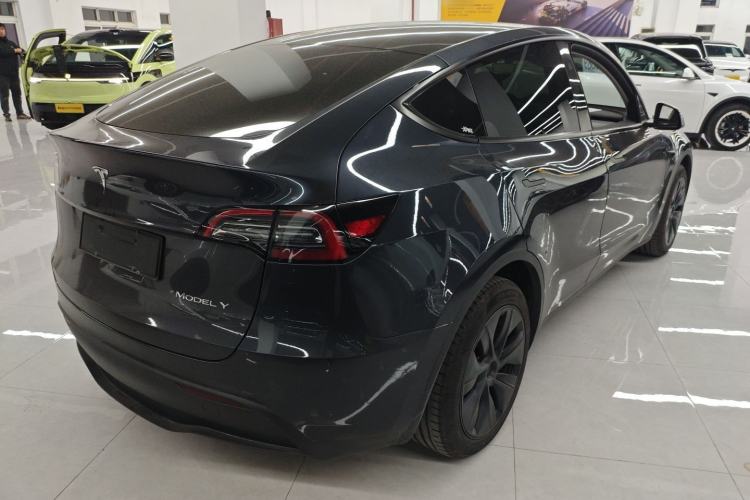 Used Tesla Model Y 2024 Long-Range All-Wheel-Drive Version
