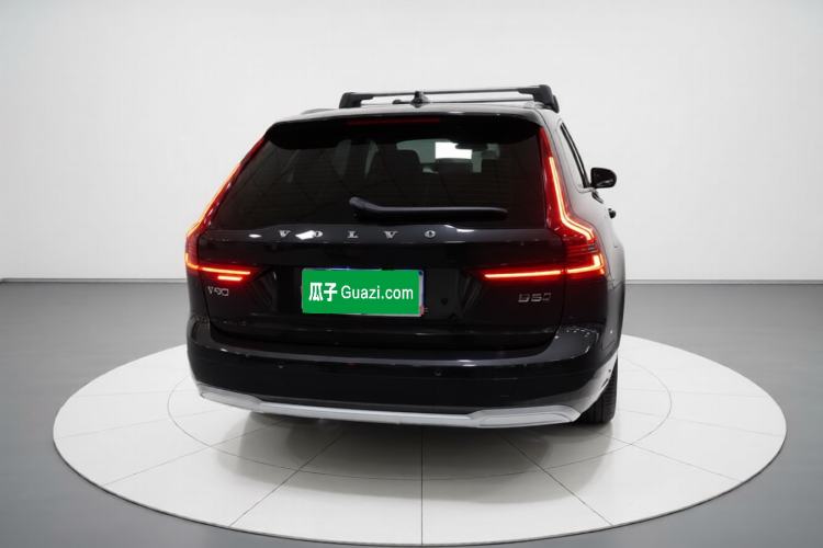 Used Volvo V90 2024 Cross Country B5 AWD Smart Range Edition