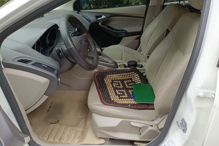 Used Ford Focus 2012 Sedan 1.6L Automatic Comfort Model
