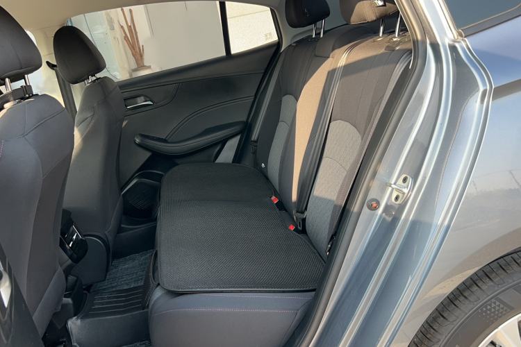 Used Roewe i5 2023 1.5L Manual Comfort Edition
