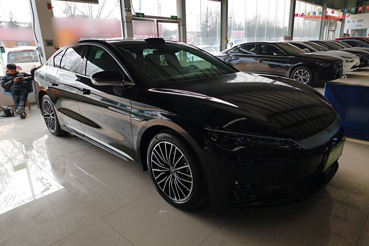 Used BYD Han 2025 DM-i Intelligent Driving Edition 125KM LiDAR Flagship Model
