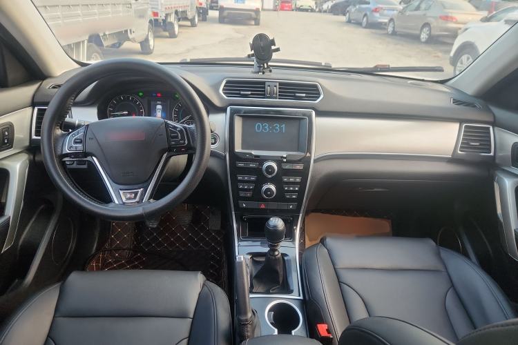 Used Haval H2 2014 1.5T Manual Two-Wheel Drive Elite Edition
