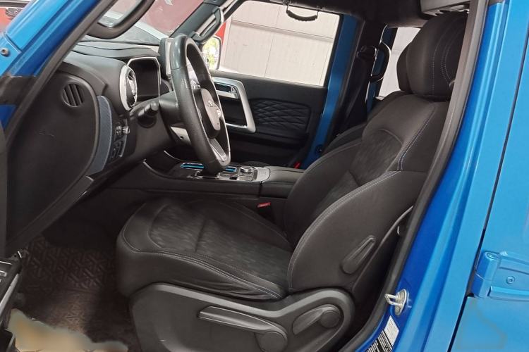 Used Beijing Auto BJ40 2021 2.0D Automatic Four-Wheel Drive Blade Hero Edition Pioneer Model
