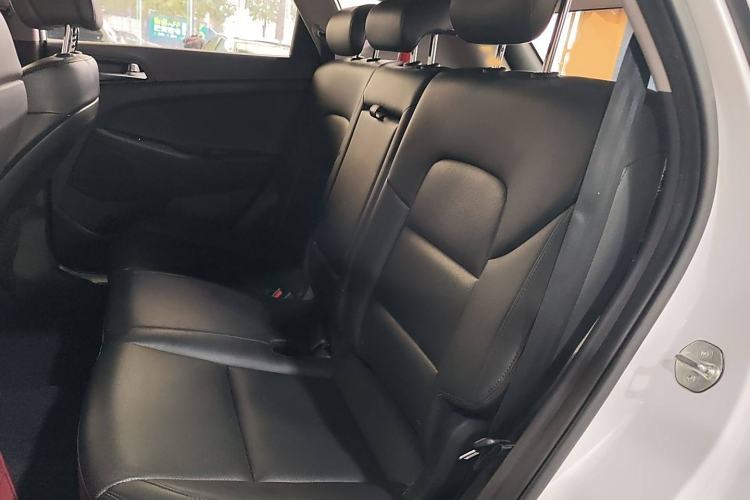 Used Hyundai Tucson 2015 1.6T Dual-Clutch Two-Wheel-Drive Smart Model
