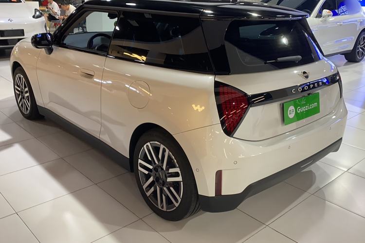 Used  Electric MINI COOPER 2024 456km COOPER E Classic Edition
