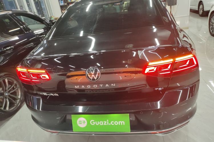 Used Volkswagen Magotan 2023 2 Million Units Limited Edition 330TSI DSG Leading Version
