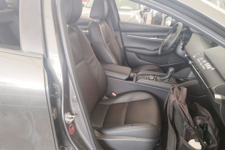 Used Mazda Mazda 3 Axela 2020 1.5L Automatic Luxury Version
