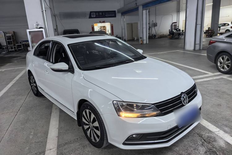 Used Volkswagen Sagitar 2017 180TSI Automatic Luxury Edition
