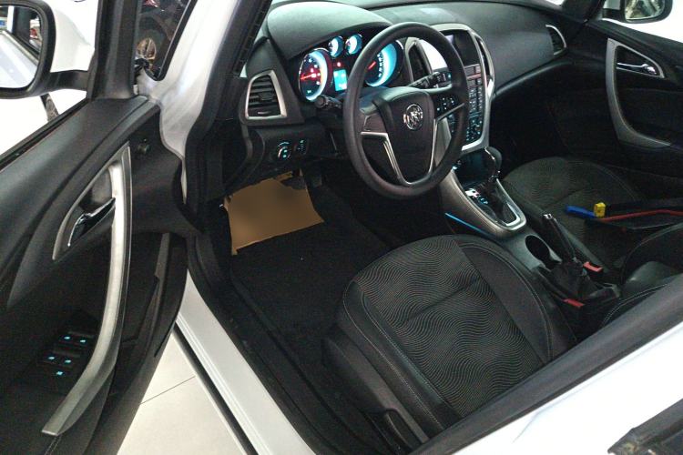 Used Buick GT 2014 XT 1.6L Automatic Fashion Edition
