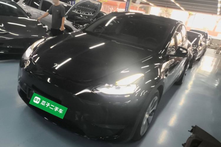 Used Tesla Model Y 2021 Long-Range All-Wheel-Drive Version

